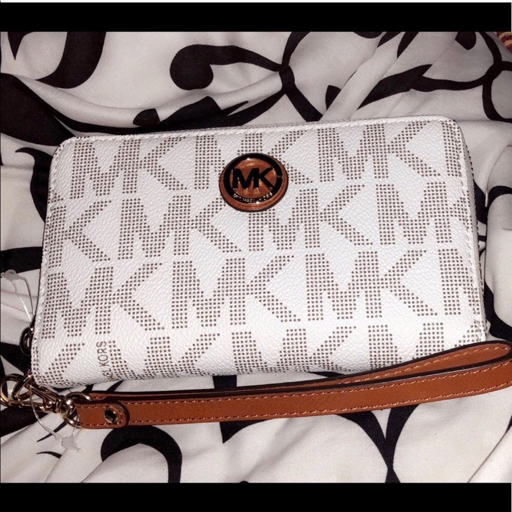 BRAND NEW MICHAEL KORS LARGE FULTON